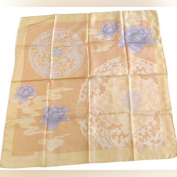 Marja Kurki Large Vintage Floral Silk Scarf w/ Pastel Accents Rolled Hem - Picture 16 of 16